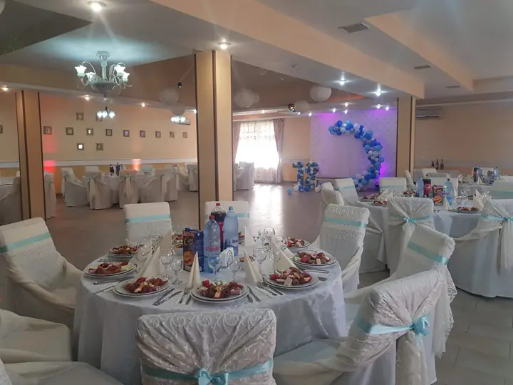 Mese pregătite pentru botez